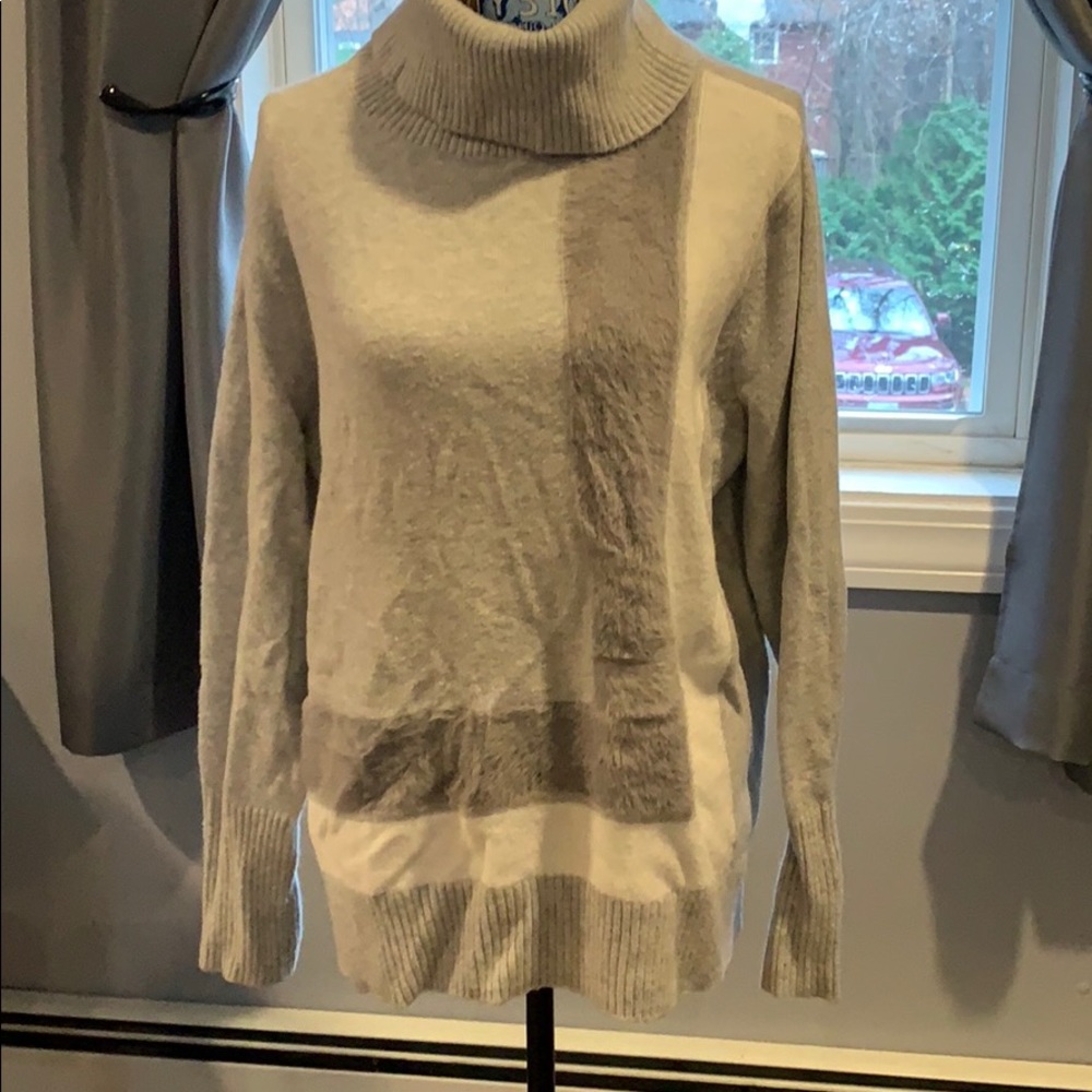 Simply Vera turtleneck sweater size L